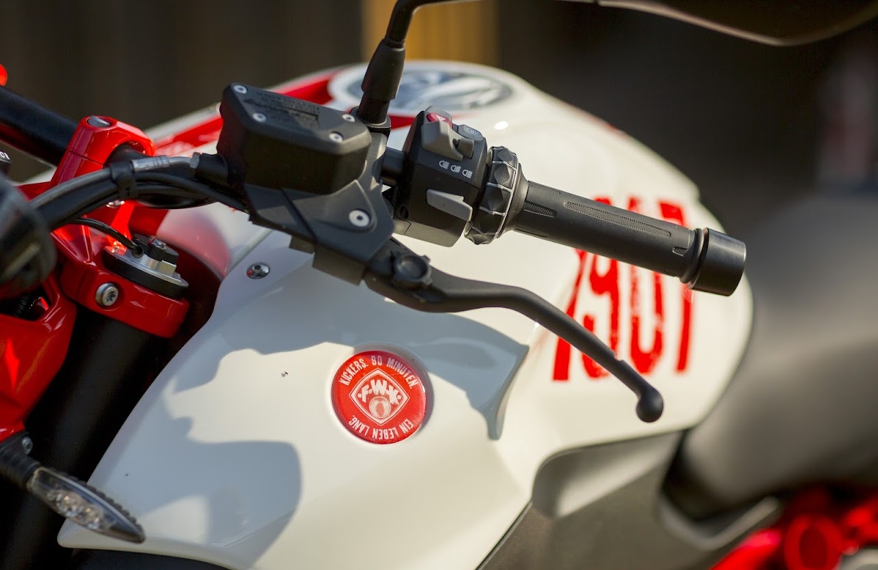 Bild vom 9. Benefizlauf im Jahr 2016. Dies ist das 101. Bild.